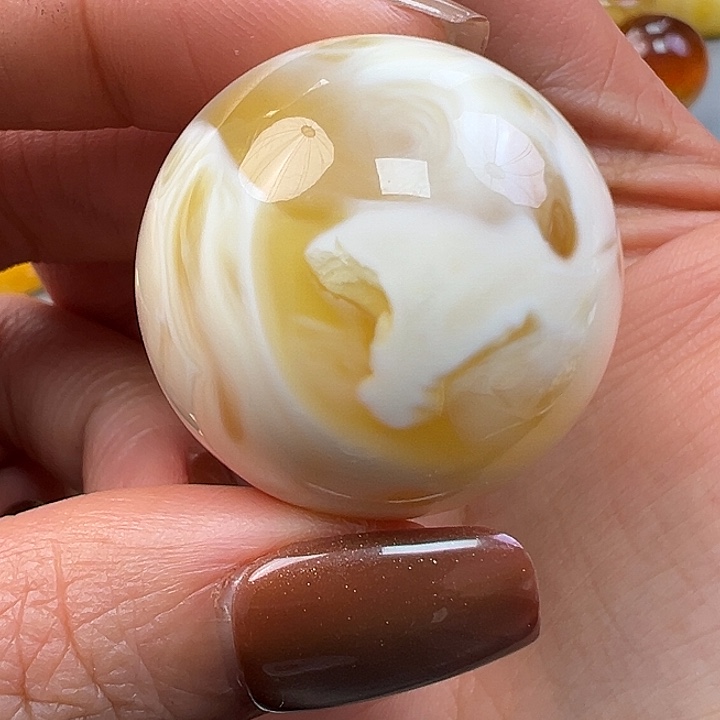 依***鱼蜜蜡未镶嵌珠宝奇石