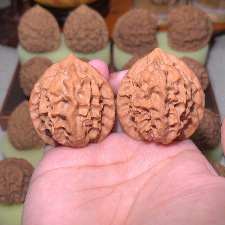 文玩核桃把件龙鳞