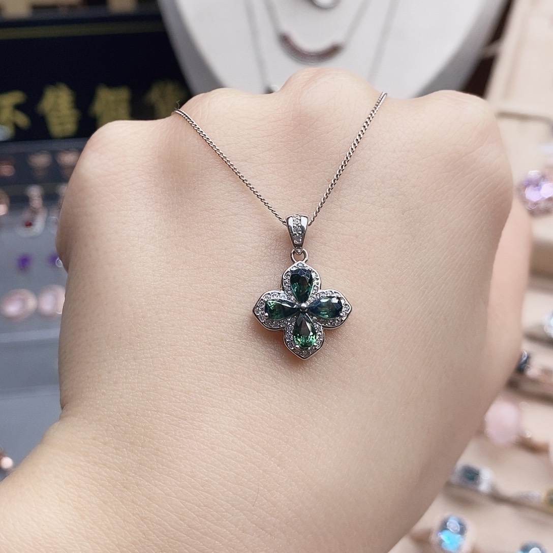 蓝宝石颈饰银S925镶嵌吊坠