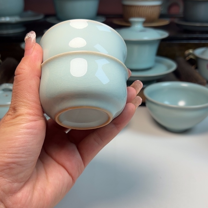 瓷片微瑕哈哈哈哈啊哈哈