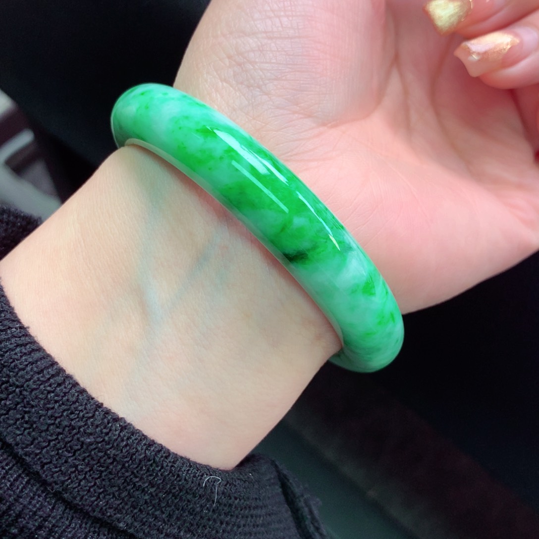 翡翠手镯未镶嵌影*美翡翠