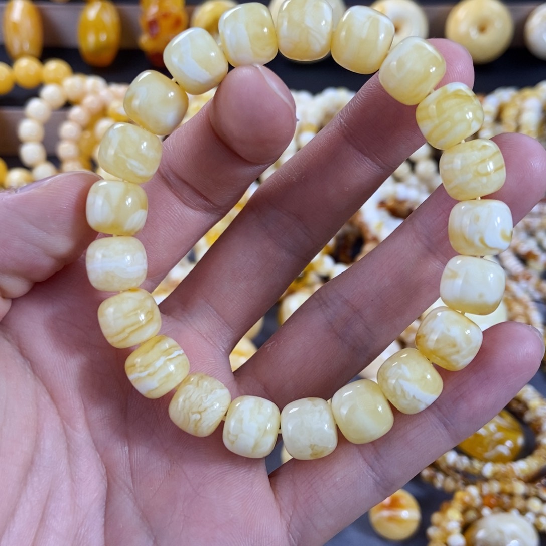 琥珀手链未镶嵌L**?10.8mm尺寸左右