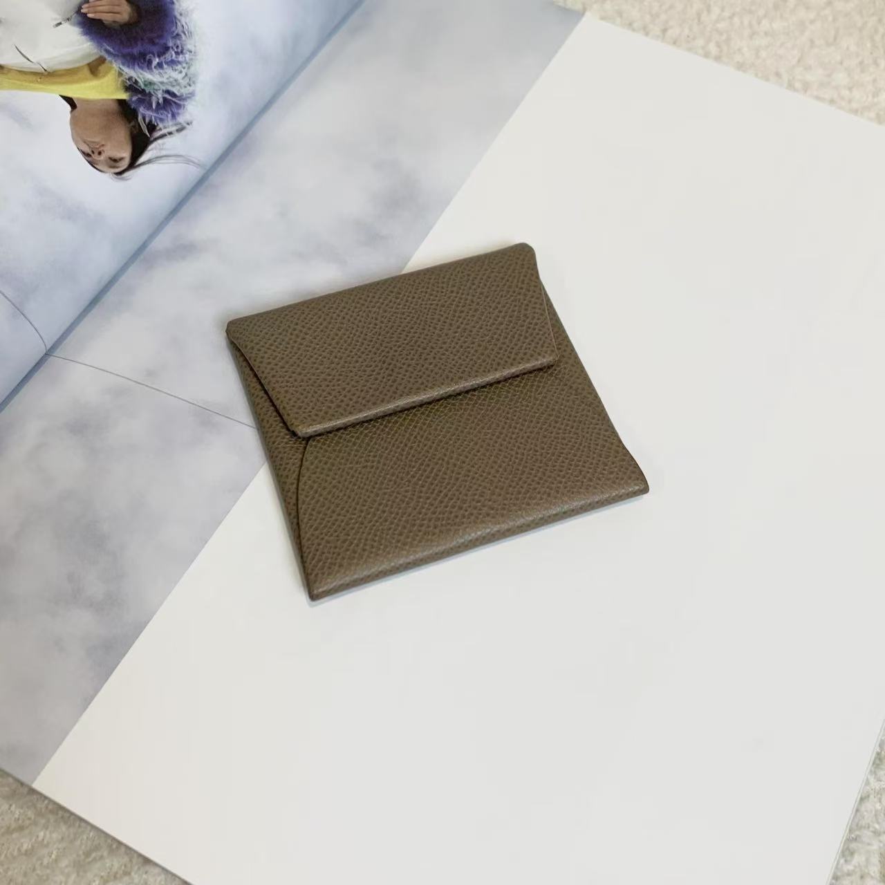 99新 Hermes/爱马仕 壹臻/柯南 大象灰Bastia零钱包/37393363