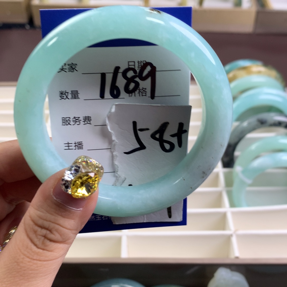 蛇纹石玉手镯未镶嵌1689