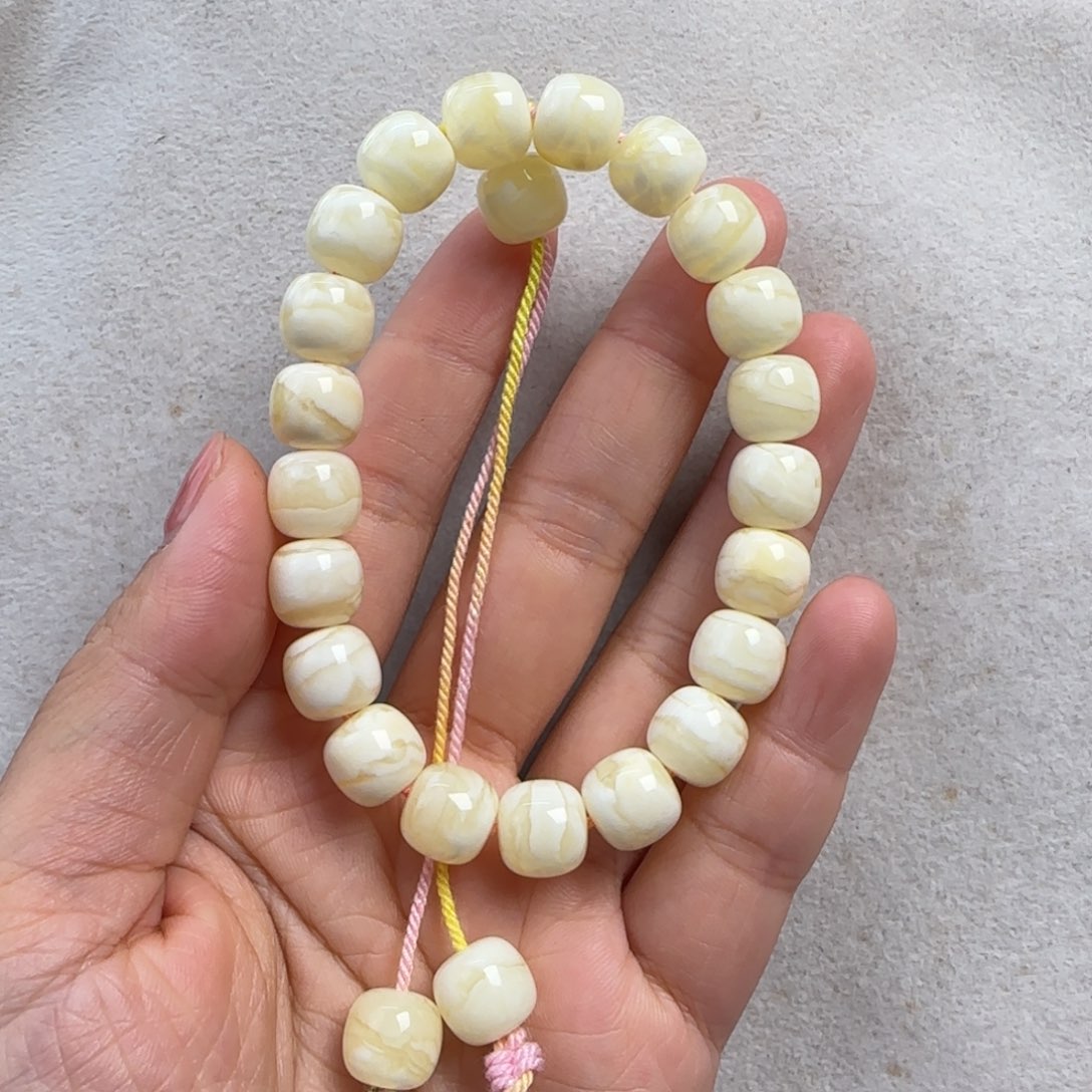 蜜蜡未镶嵌珠宝奇石10