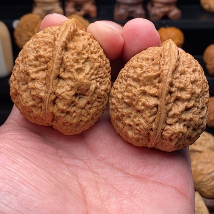 D***商文玩核桃把件…………………………