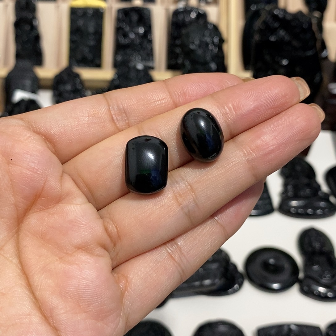 酒***子岫玉未镶嵌纯天然岫玉颈饰