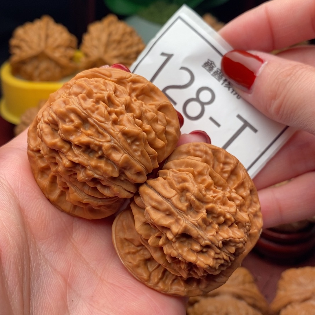 文玩核桃把件汉高楼45