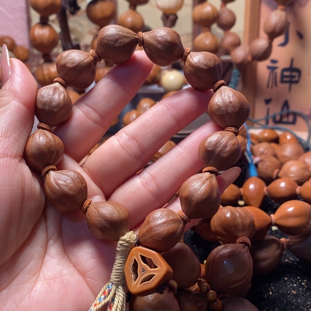 手串/手链橄榄核1.7原皮蜜桃铁盒