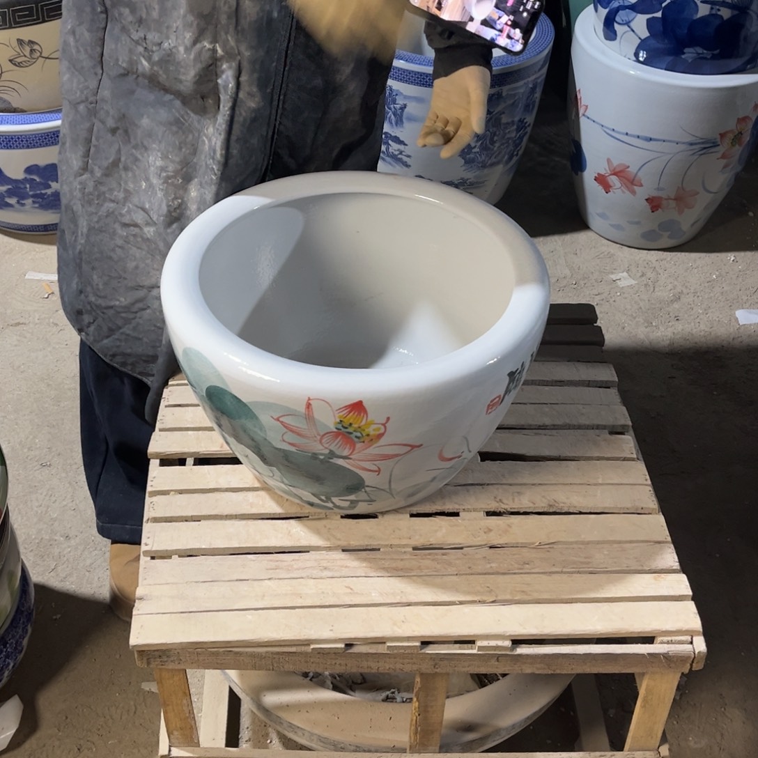 瓷片圆口红荷花40.88888888