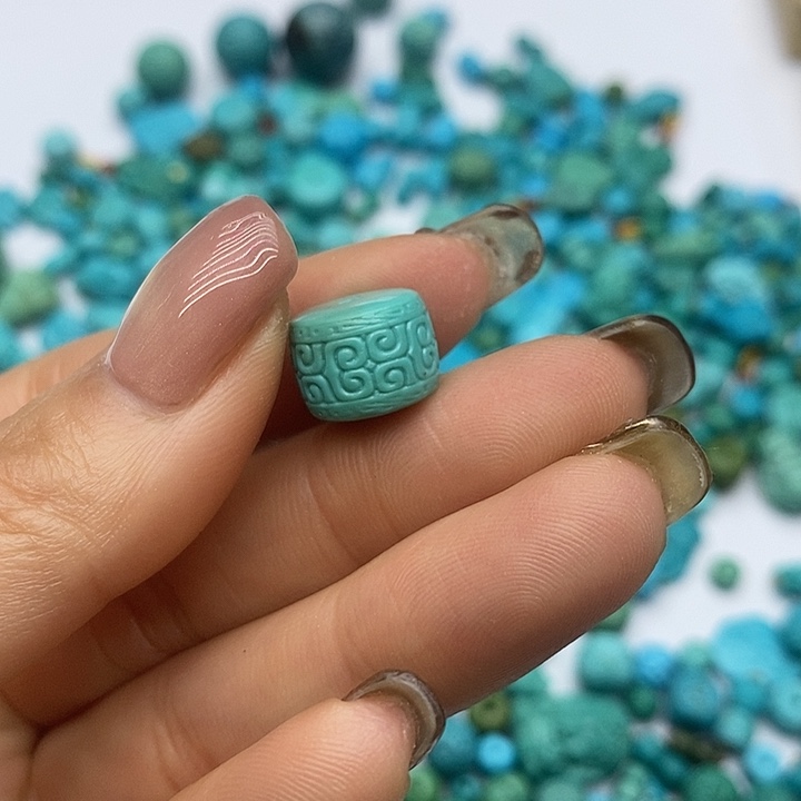 绿松石未镶嵌珠宝奇石