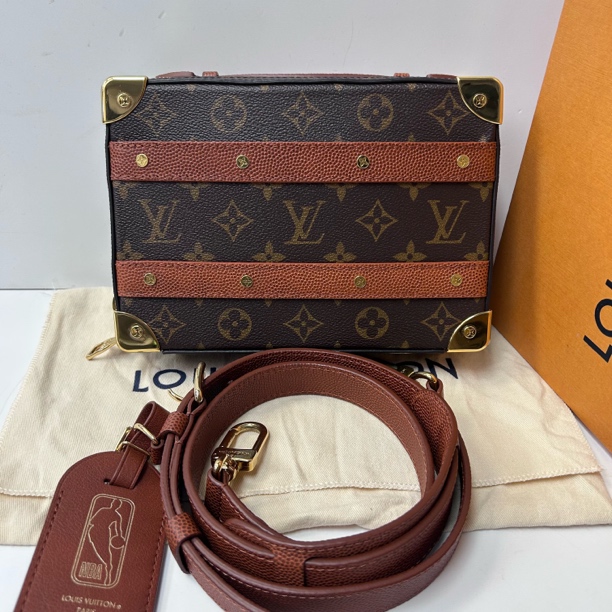 99新 LouisVuitton/路易威登 NBA联名棕花handle盒子包1842      