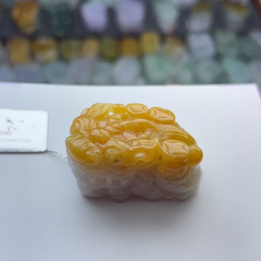 翡翠颈饰未镶嵌貔貅