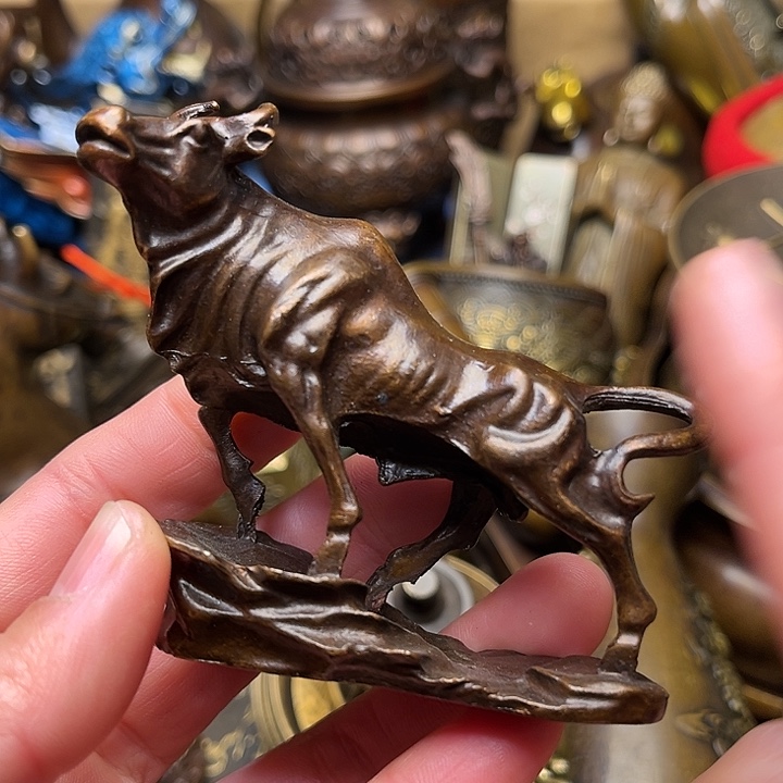 精美铜器批发档口