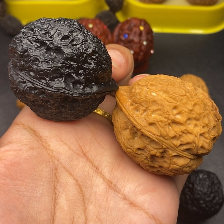 文玩核桃吊坠42尺蟾祖62克