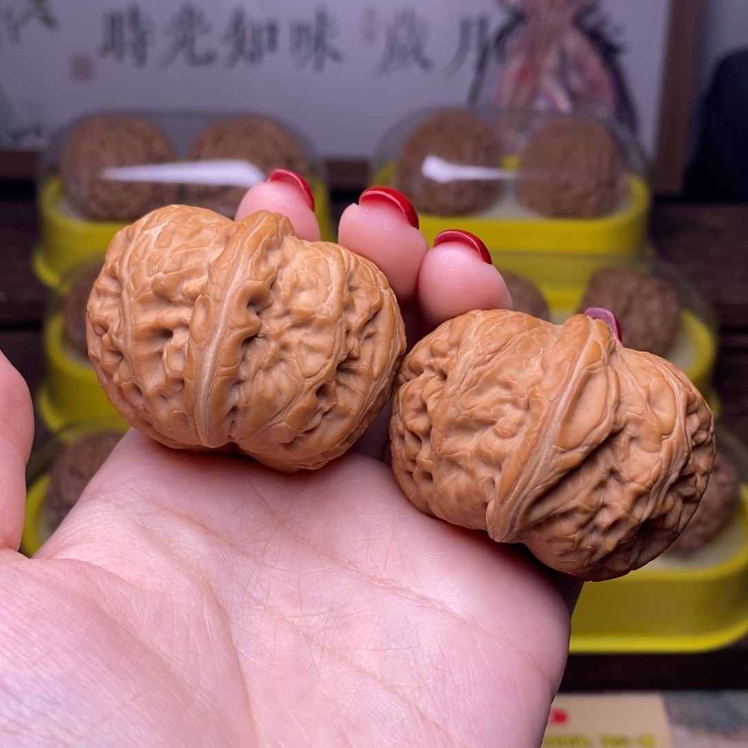 文玩核桃把件全品44尺平谷元宝50克