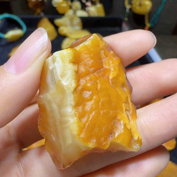 定制琥珀未镶嵌蜜蜡