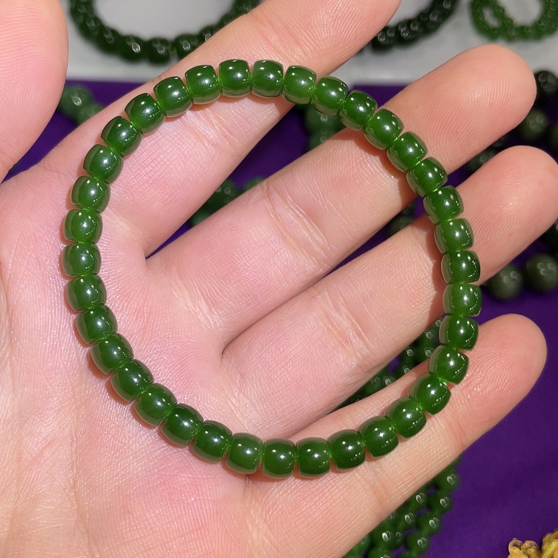 和田玉（碧玉）未镶嵌颈饰