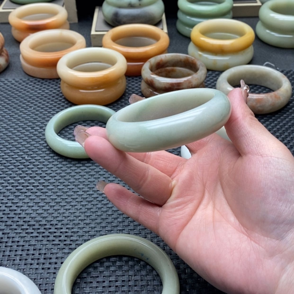 【闪购商品】石英质玉规格未镶嵌