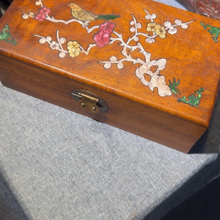 贡木首饰盒的的的的