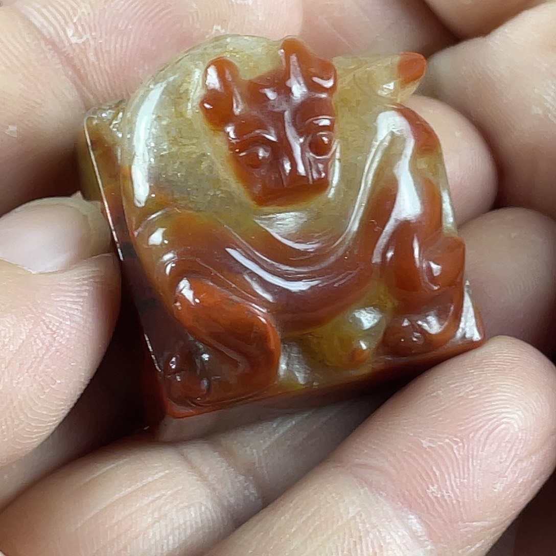 用***8和田玉（糖玉）未镶嵌挂件