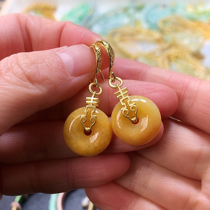 翡翠耳饰未镶嵌耳饰