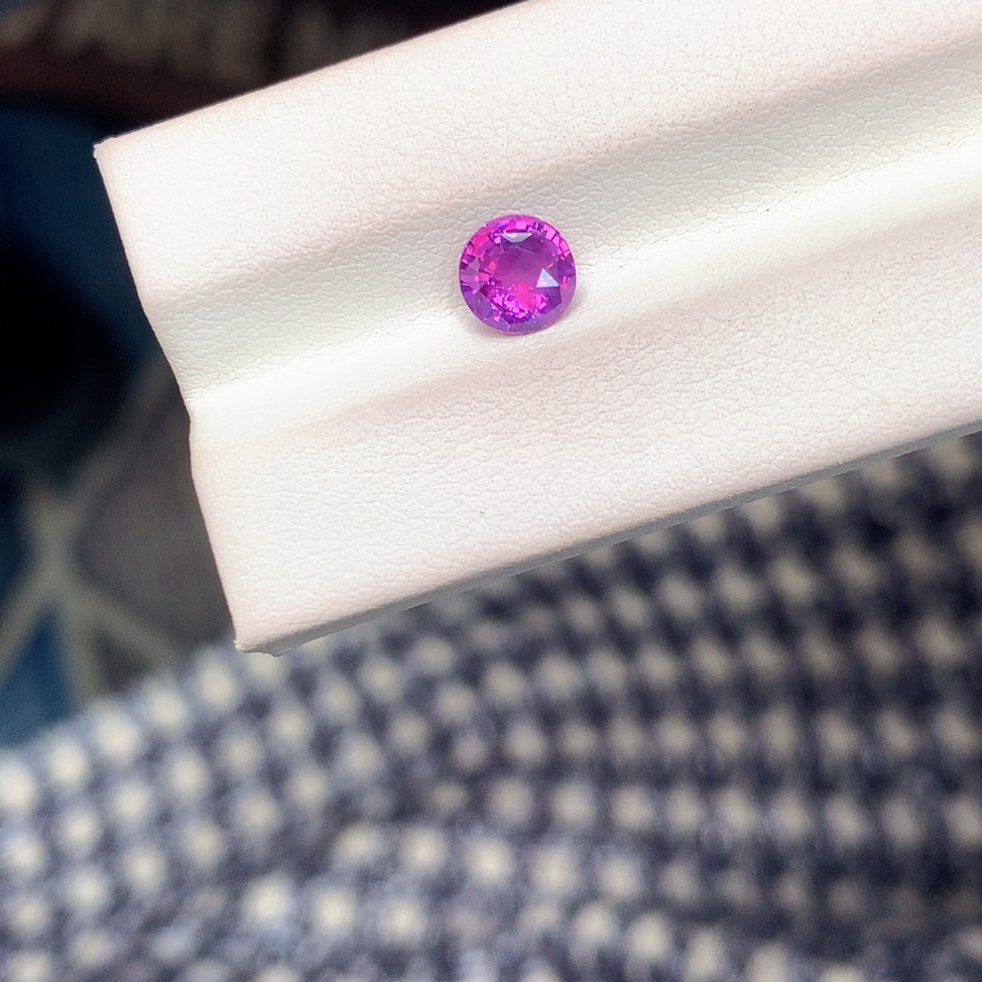 蓝宝石裸石GUILD无烧薰衣草紫蓝宝1.37ct