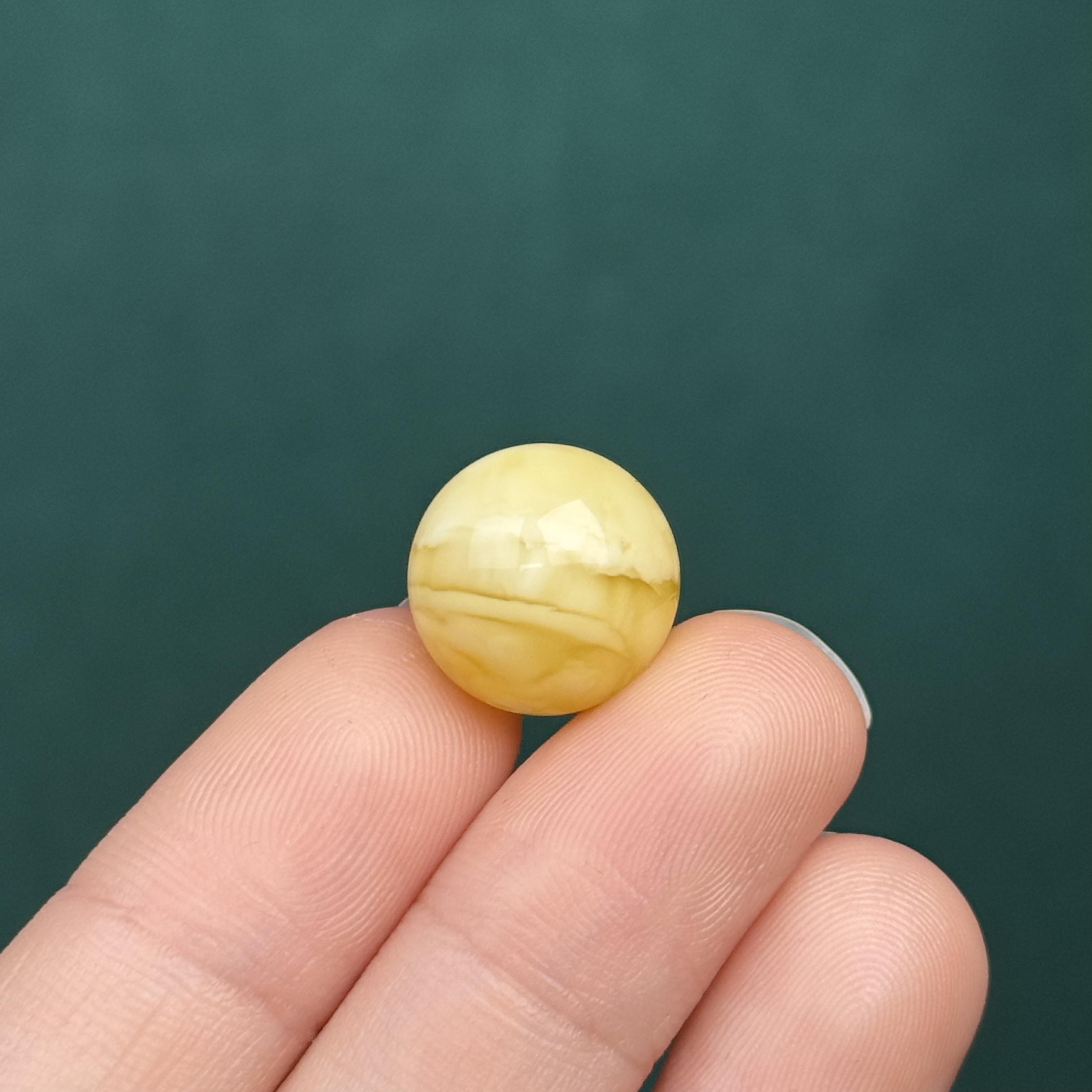 A3731天然原矿蜜蜡 满蜡鸡油黄圆珠13.3mm 支持鉴定 假一罚十
