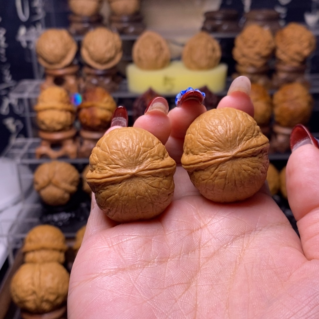 文玩核桃把件Z3云边皮皮球33尺