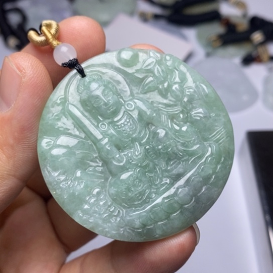 翡翠未镶嵌颈饰翡翠