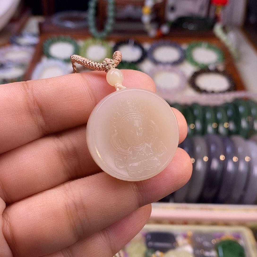 颈饰未镶嵌和田玉熟藕粉脂膏级老料红粉绿度母抱抱佛