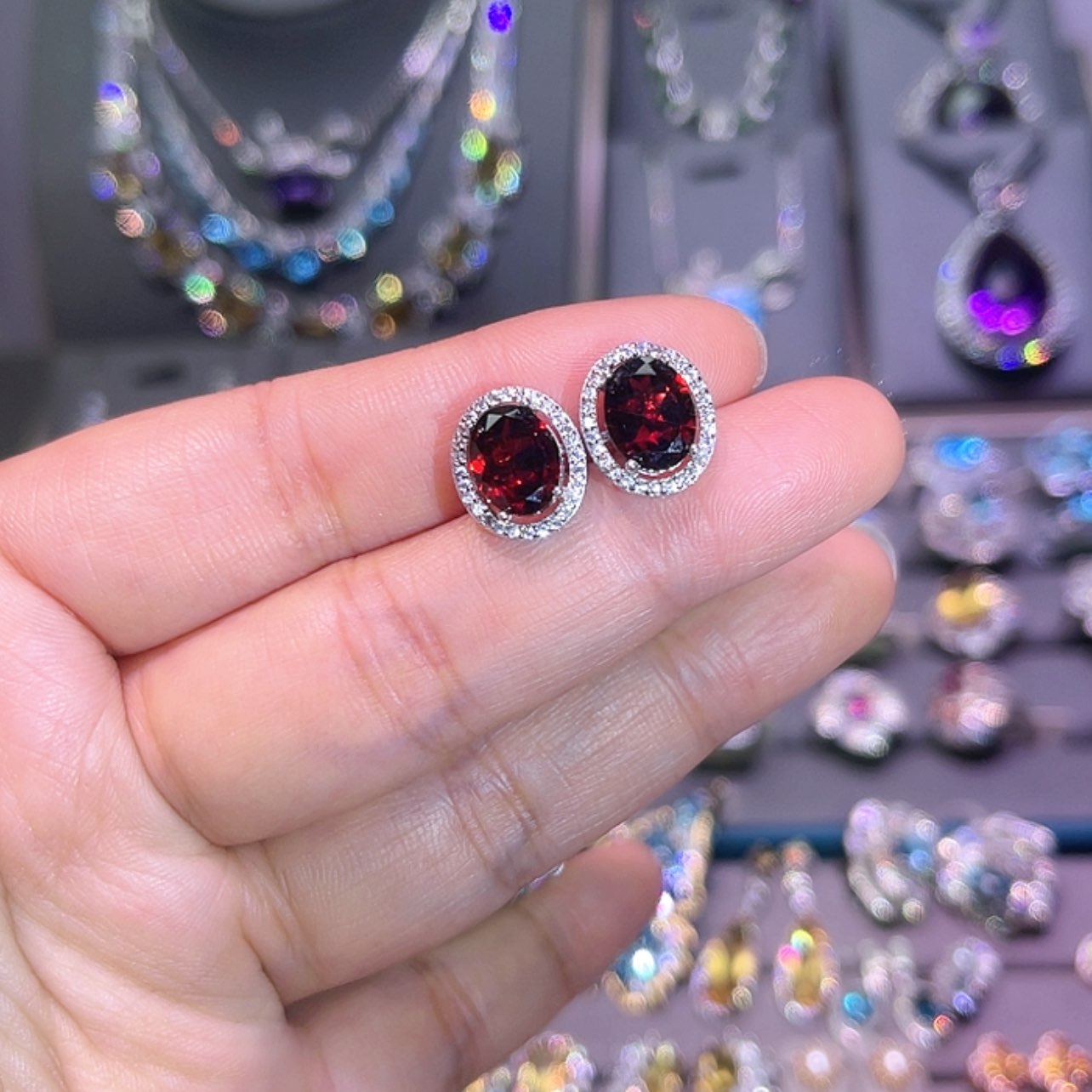 【闪购商品】石榴石耳饰银S925镶嵌