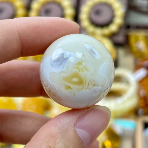 25.8mm瓷白浓蜡特色妖孽纹  亿熙珠宝 天然原矿琥珀蜜蜡