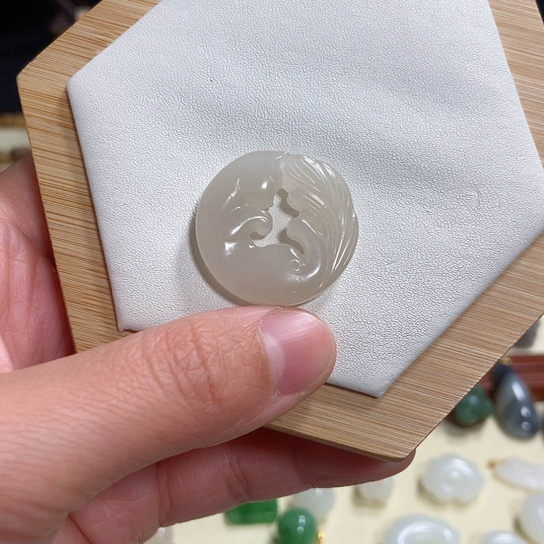 和田玉颈饰未镶嵌