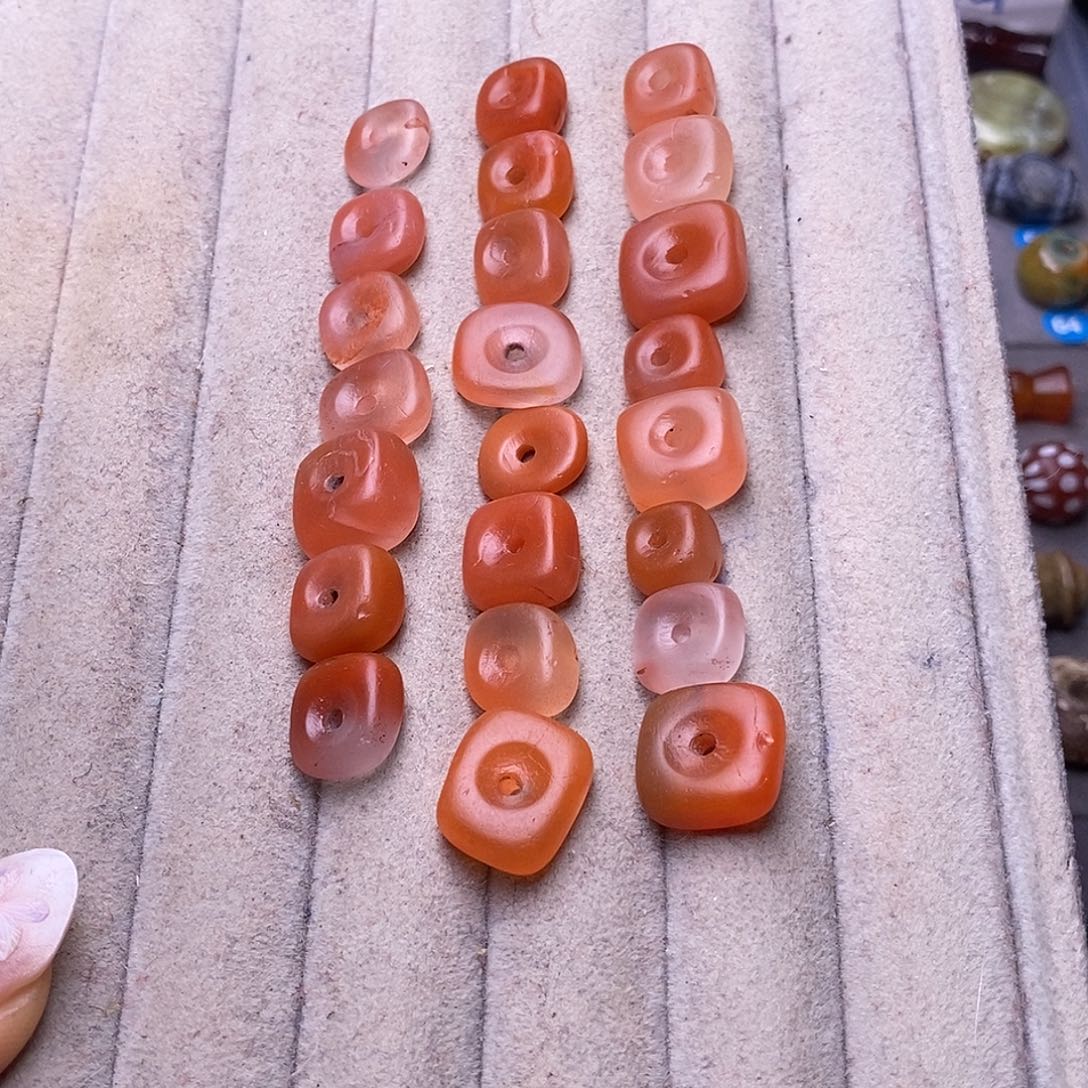 ****爱玛瑙/玉髓未镶嵌颈饰