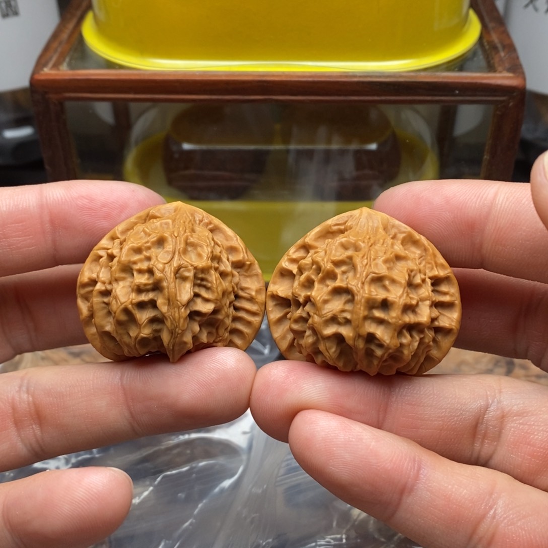 核桃把件三九江山血狮子