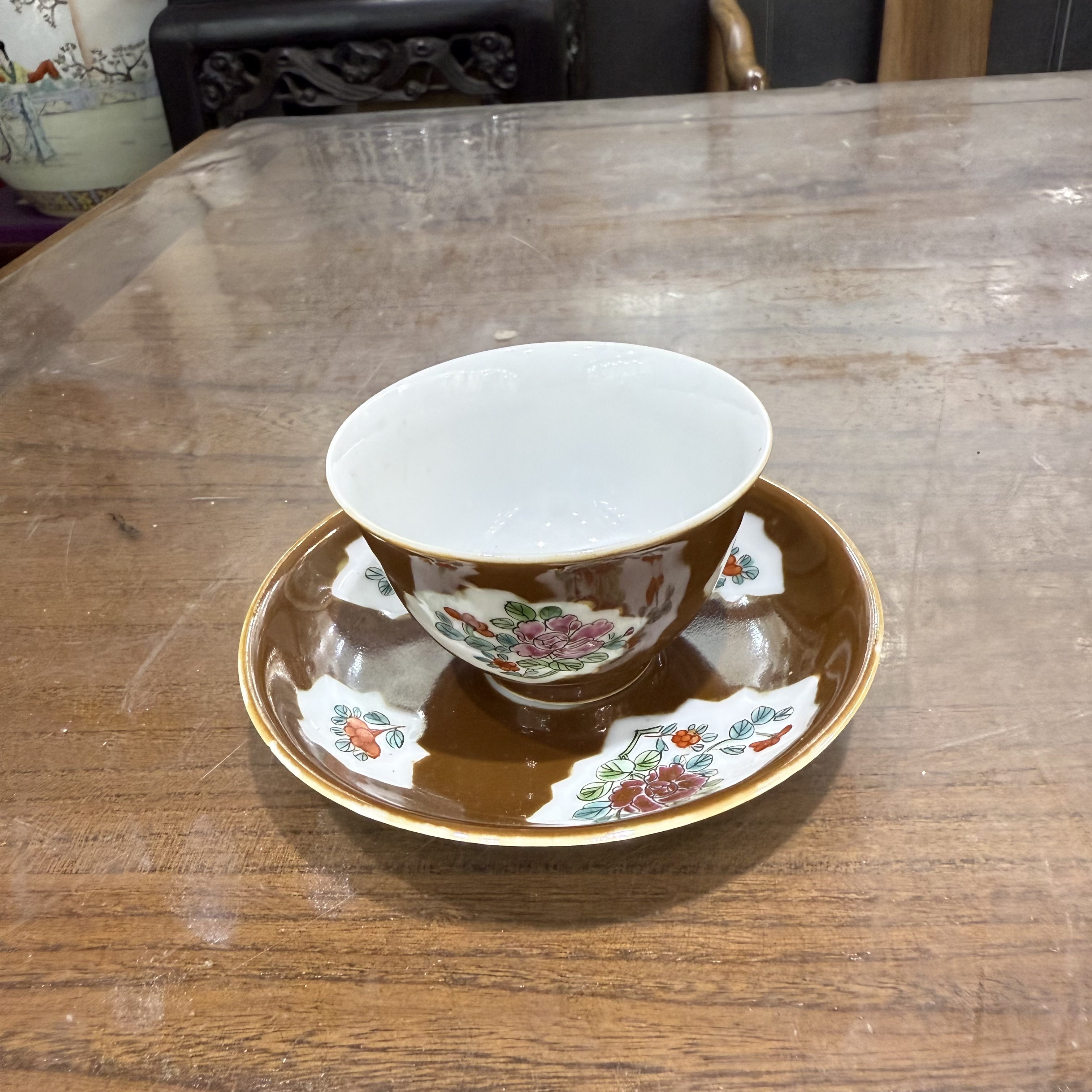 080当代酱釉开窗花卉杯碟一套盘子磕底惊釉