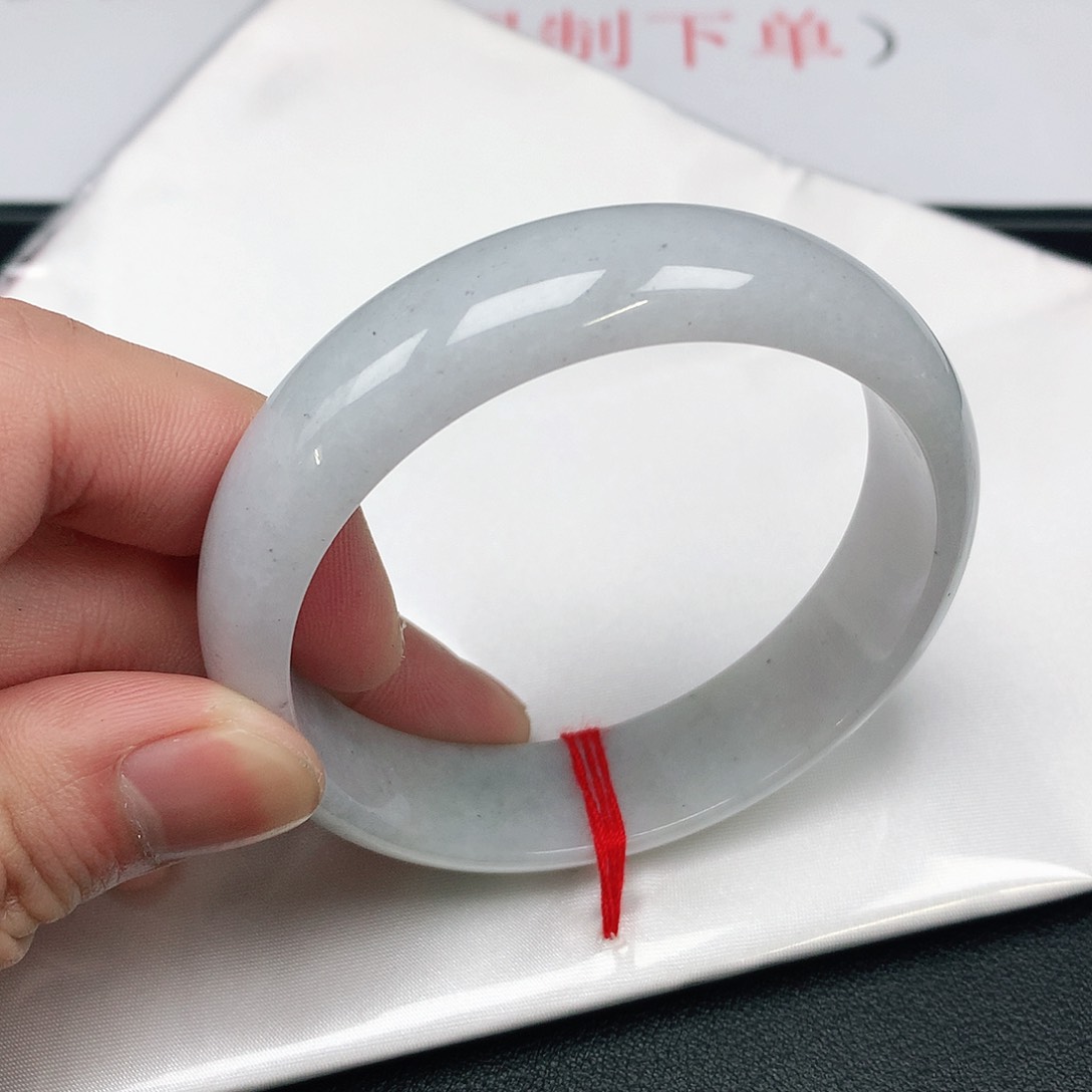 翡翠手镯未镶嵌圈56