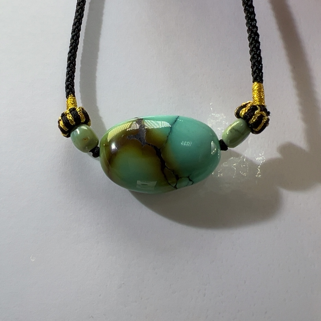 绿松石未镶嵌挂件