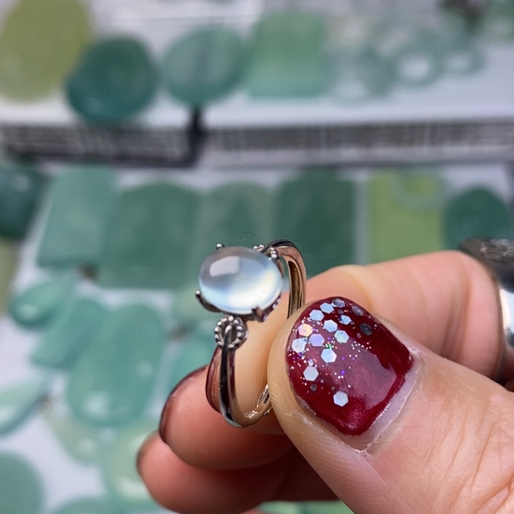 蛇纹石玉掉圈未镶嵌