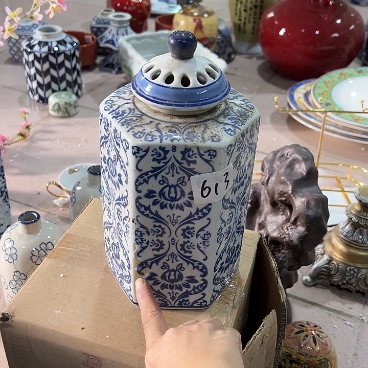 瓷片瑕。。。。。。。。。。。。。