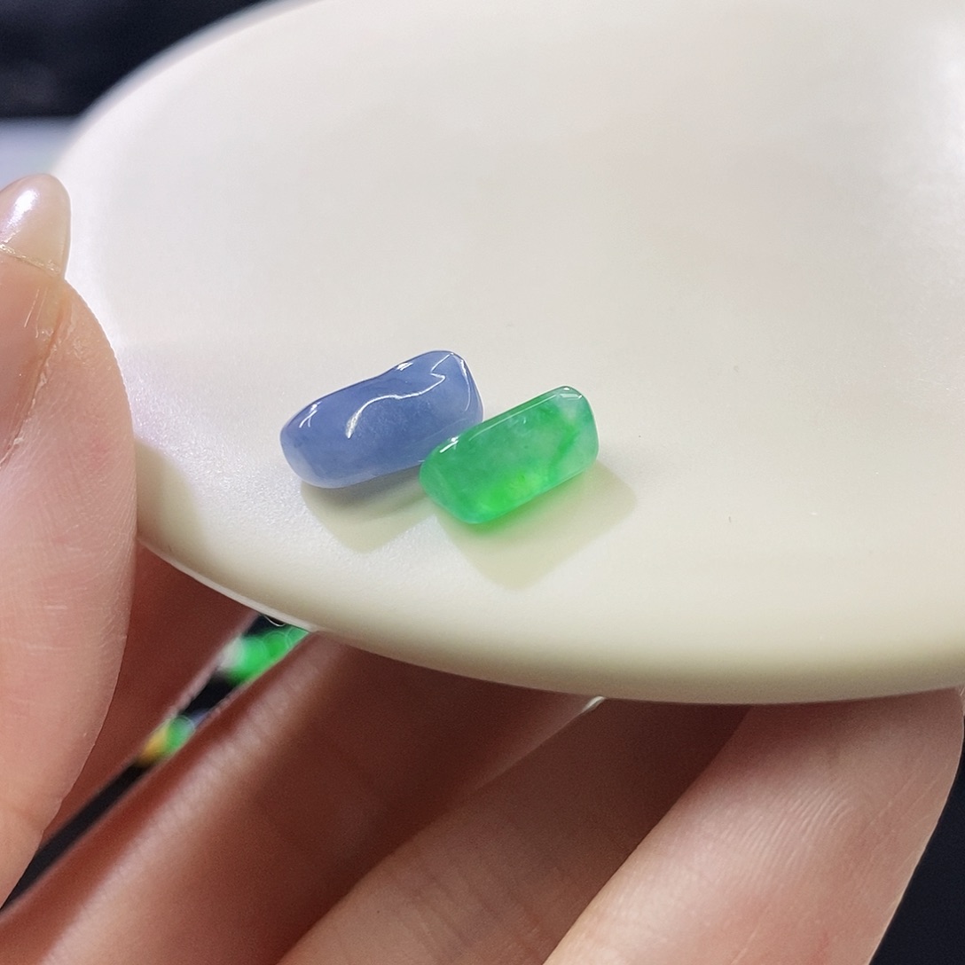 翡翠未镶嵌挂件特价