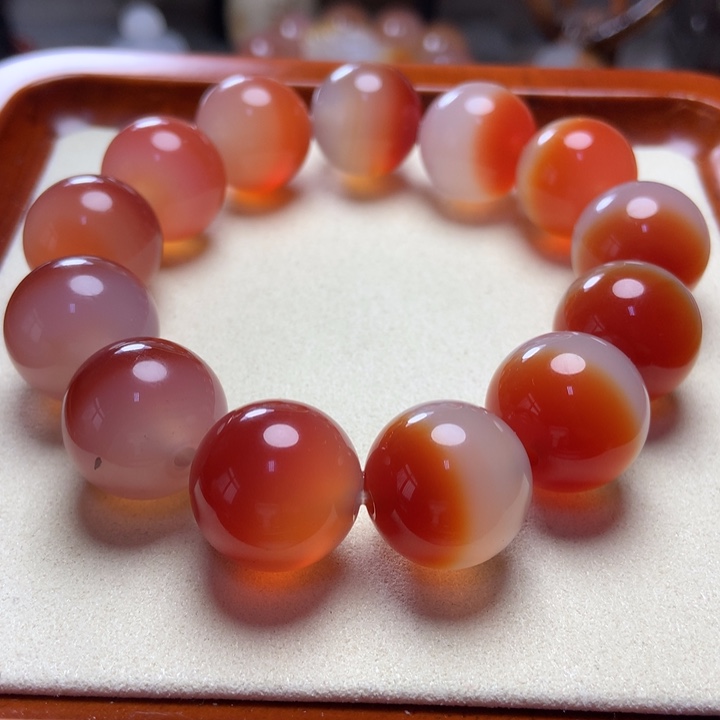 玛瑙/玉髓手串未镶嵌冰透 红俏天地珠