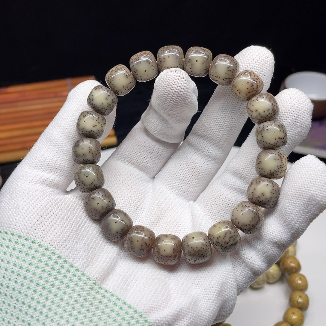 吊坠星月菩提40。11.5/10.5黑冰半壁江山双留白