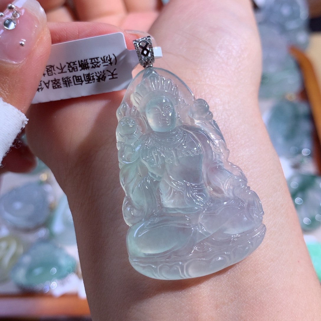 翡翠颈饰18K金镶嵌度母