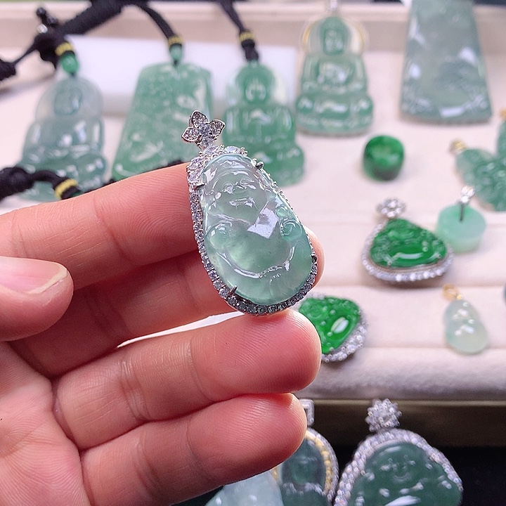 翡翠颈饰银S925镶嵌翡翠