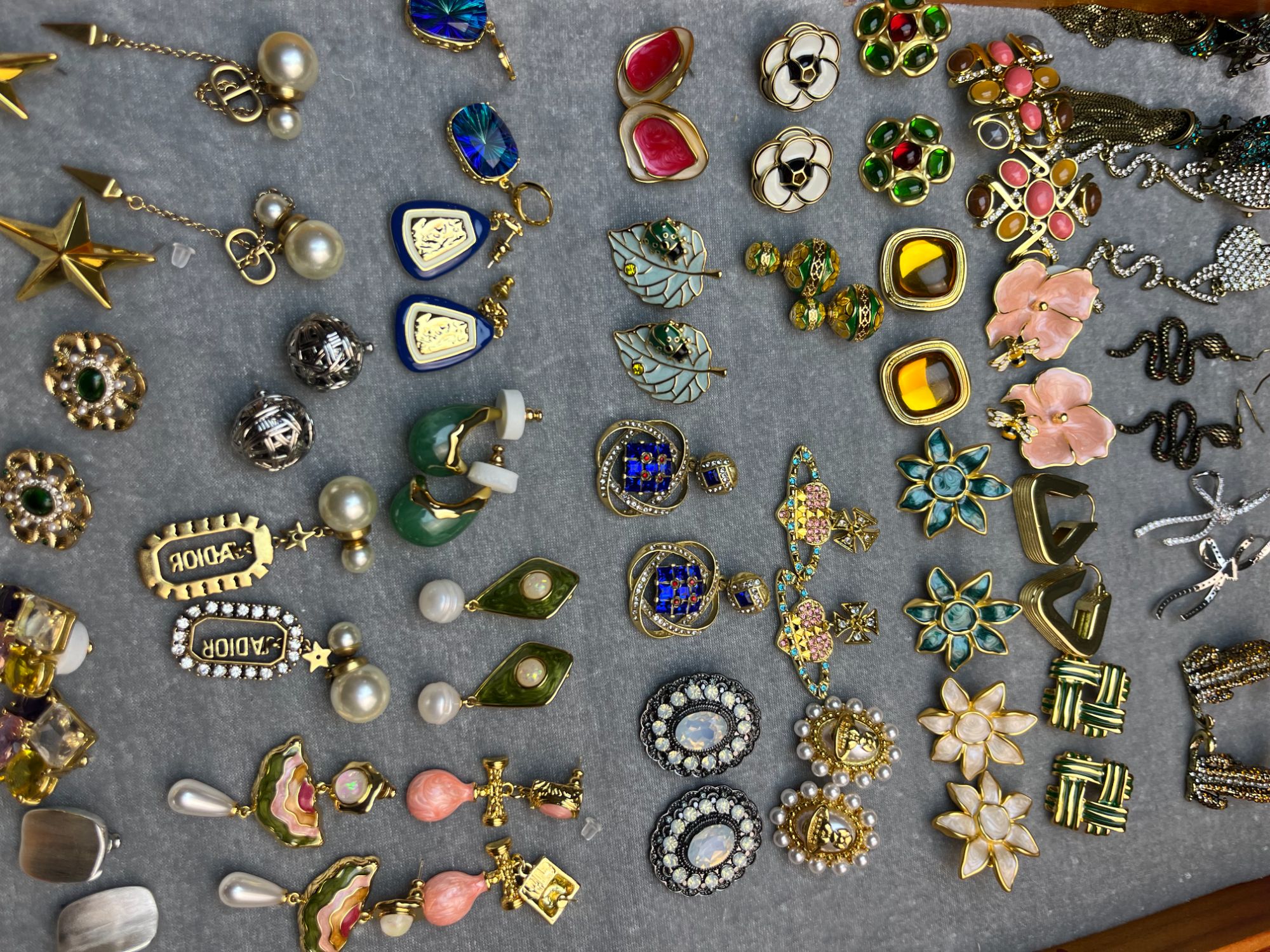 合金珐琅耳饰 铜合金合成锆石 中古气质轻奢时尚复古港风耳钉