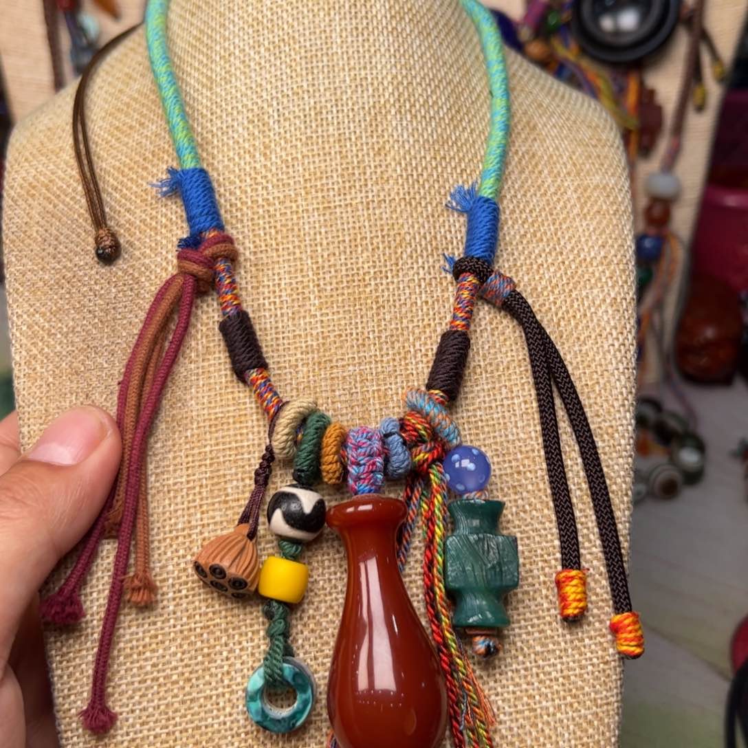 玛瑙/玉髓颈饰未镶嵌