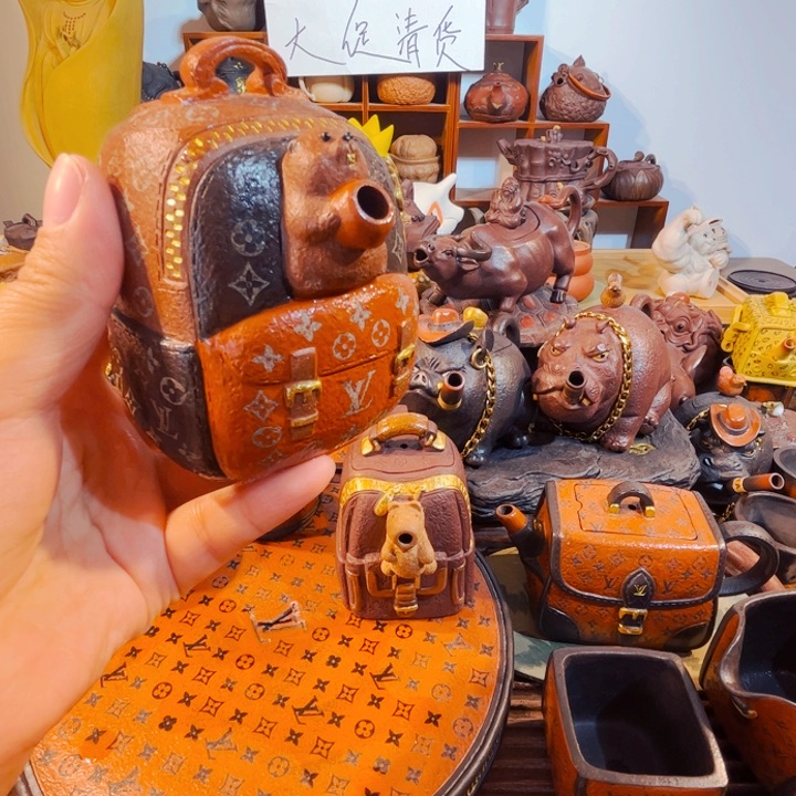 晨***姐紫砂茶壶纯手工制作过程就是