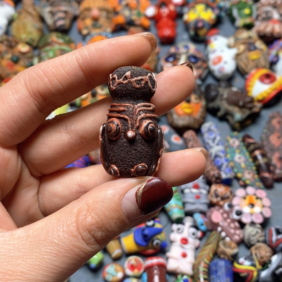 琉璃颈饰印度尼西亚多面琉璃